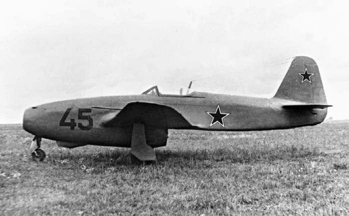 Иллюстрация к книге — Неизвестный Яковлев. "Железный" авиаконструктор [neizyak_1672_img_184.jpg]