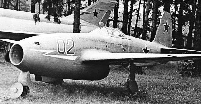 Иллюстрация к книге — Неизвестный Яковлев. "Железный" авиаконструктор [neizyak_1672_img_188.jpg]