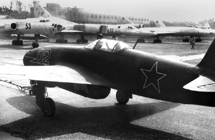 Иллюстрация к книге — Неизвестный Яковлев. "Железный" авиаконструктор [neizyak_1672_img_189.jpg]