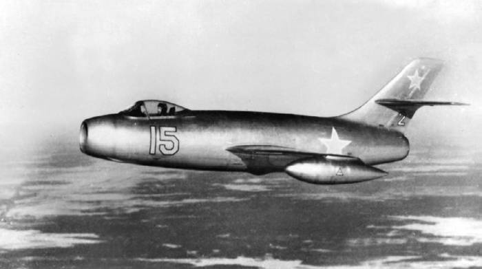 Иллюстрация к книге — Неизвестный Яковлев. "Железный" авиаконструктор [neizyak_1672_img_206.jpg]