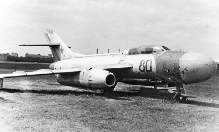 Иллюстрация к книге — Неизвестный Яковлев. "Железный" авиаконструктор [neizyak_1672_img_219.jpg]