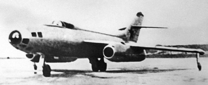 Иллюстрация к книге — Неизвестный Яковлев. "Железный" авиаконструктор [neizyak_1672_img_221.jpg]