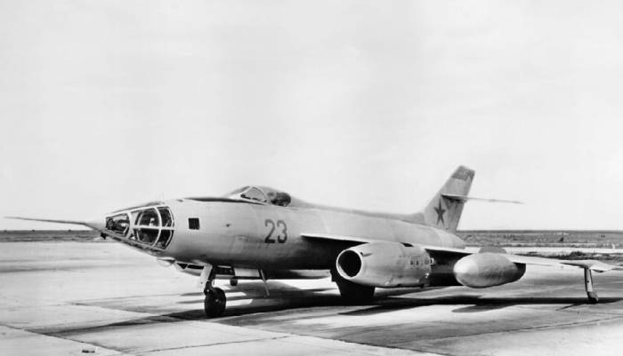 Иллюстрация к книге — Неизвестный Яковлев. "Железный" авиаконструктор [neizyak_1672_img_232.jpg]