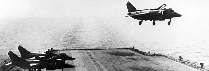 Иллюстрация к книге — Неизвестный Яковлев. "Железный" авиаконструктор [neizyak_1672_img_264.jpg]