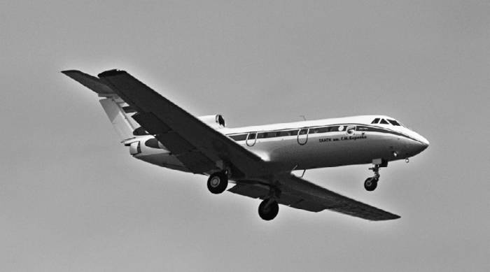 Иллюстрация к книге — Неизвестный Яковлев. "Железный" авиаконструктор [neizyak_1672_img_277.jpg]