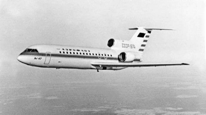 Иллюстрация к книге — Неизвестный Яковлев. "Железный" авиаконструктор [neizyak_1672_img_281.jpg]