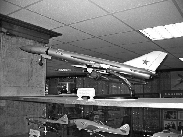 Иллюстрация к книге — Неизвестный Лавочкин [i_146.jpg]