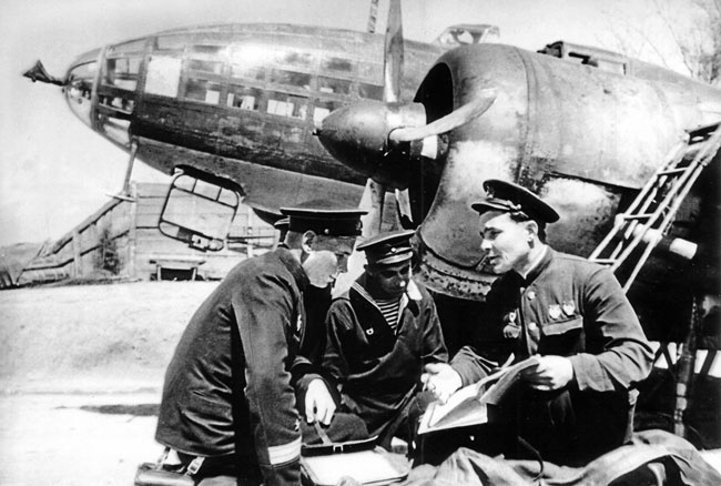 Иллюстрация к книге — Неизвестный Ильюшин. Триумфы отечественного авиапрома [i_021.jpg]