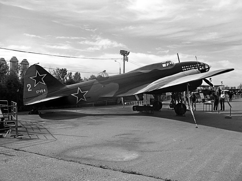 Иллюстрация к книге — Неизвестный Ильюшин. Триумфы отечественного авиапрома [i_026.jpg]