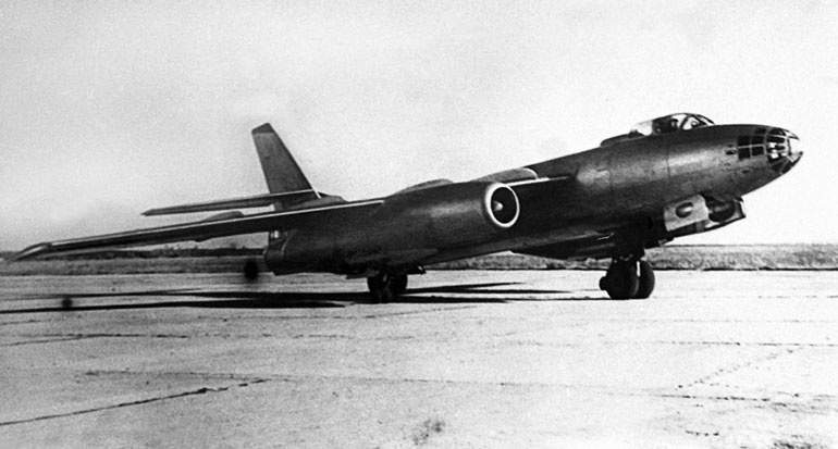 Иллюстрация к книге — Неизвестный Ильюшин. Триумфы отечественного авиапрома [i_075.jpg]