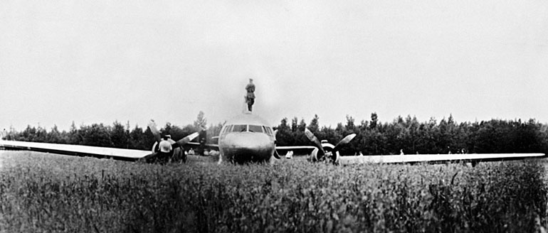 Иллюстрация к книге — Неизвестный Ильюшин. Триумфы отечественного авиапрома [i_089.jpg]