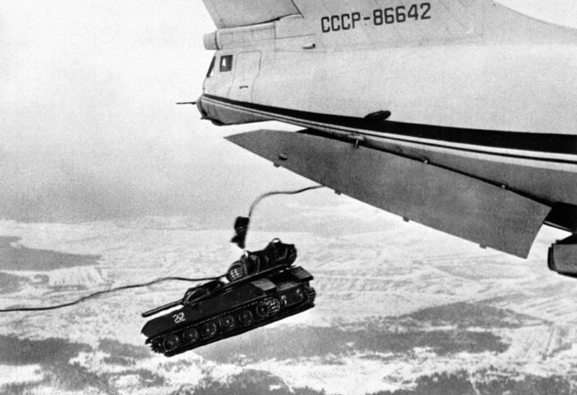 Иллюстрация к книге — Неизвестный Ильюшин. Триумфы отечественного авиапрома [i_144.jpg]