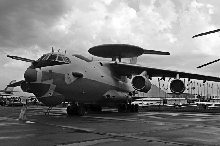 Иллюстрация к книге — Неизвестный Ильюшин. Триумфы отечественного авиапрома [i_152.jpg]