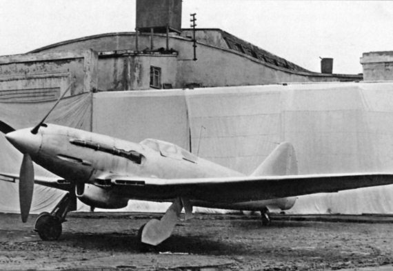 Иллюстрация к книге — Неизвестный "МиГ". Гордость советского авиапрома [i_017.jpg]