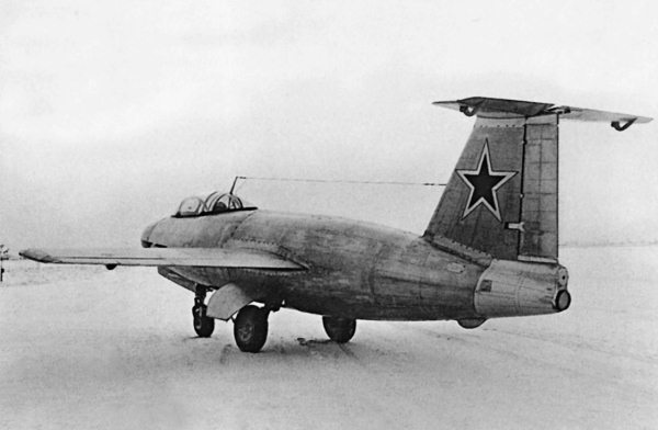 Иллюстрация к книге — Неизвестный "МиГ". Гордость советского авиапрома [i_024.jpg]