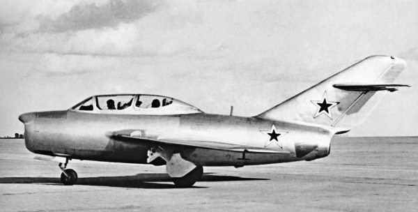 Иллюстрация к книге — Неизвестный "МиГ". Гордость советского авиапрома [i_048.jpg]