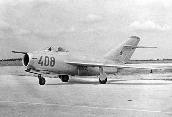 Иллюстрация к книге — Неизвестный "МиГ". Гордость советского авиапрома [i_052.jpg]