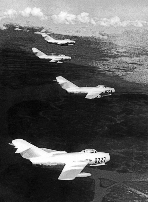 Иллюстрация к книге — Неизвестный "МиГ". Гордость советского авиапрома [i_056.jpg]