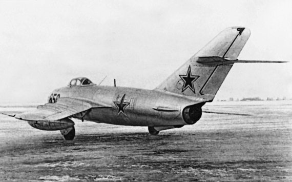 Иллюстрация к книге — Неизвестный "МиГ". Гордость советского авиапрома [i_061.jpg]