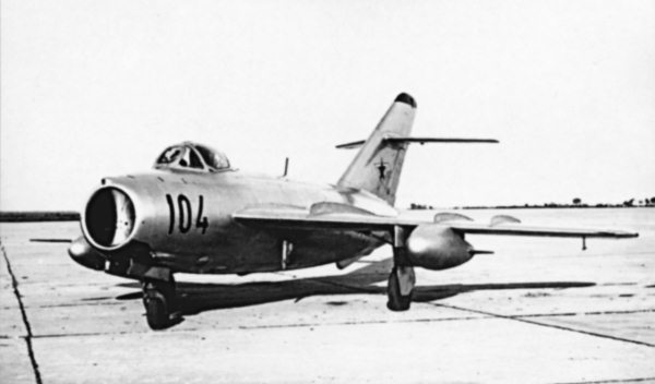 Иллюстрация к книге — Неизвестный "МиГ". Гордость советского авиапрома [i_071.jpg]