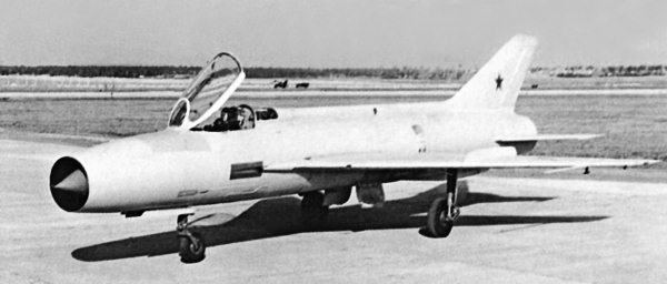 Иллюстрация к книге — Неизвестный "МиГ". Гордость советского авиапрома [i_098.jpg]