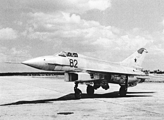 Иллюстрация к книге — Неизвестный "МиГ". Гордость советского авиапрома [i_123.jpg]