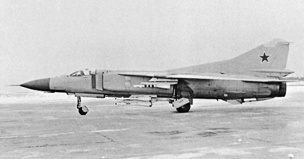 Иллюстрация к книге — Неизвестный "МиГ". Гордость советского авиапрома [i_129.jpg]