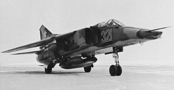 Иллюстрация к книге — Неизвестный "МиГ". Гордость советского авиапрома [i_131.jpg]