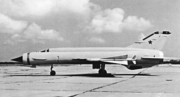 Иллюстрация к книге — Неизвестный "МиГ". Гордость советского авиапрома [i_142.jpg]