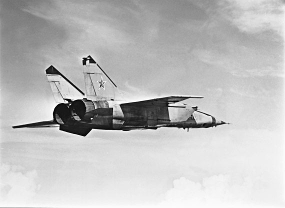 Иллюстрация к книге — Неизвестный "МиГ". Гордость советского авиапрома [i_148.jpg]