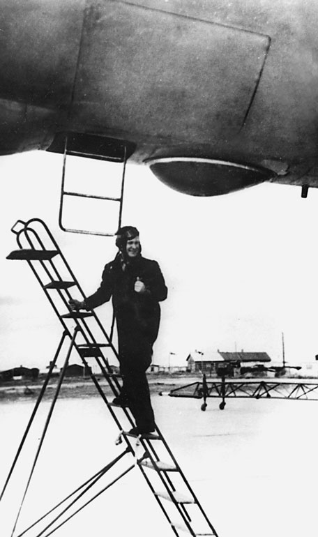 Иллюстрация к книге — Мясищев. Неудобный гений. Забытые победы советской авиации [i_066.jpg]