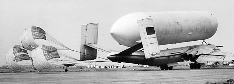 Иллюстрация к книге — Мясищев. Неудобный гений. Забытые победы советской авиации [i_089.jpg]