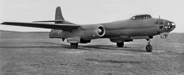 Иллюстрация к книге — Боевые самолеты Туполева [bsamtyp1_img_113.jpg]