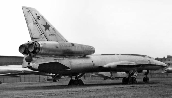 Иллюстрация к книге — Боевые самолеты Туполева [bsamtyp1_img_139.jpg]