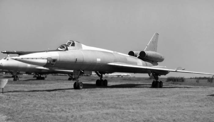 Иллюстрация к книге — Боевые самолеты Туполева [bsamtyp1_img_141.jpg]