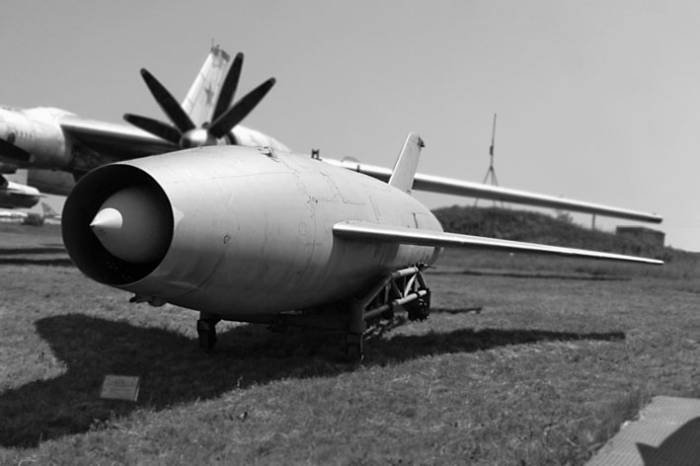 Иллюстрация к книге — Боевые самолеты Туполева [bsamtyp1_img_156.jpg]