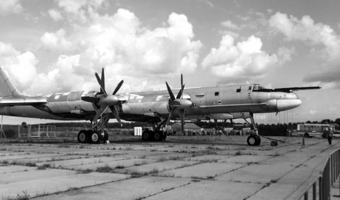 Иллюстрация к книге — Боевые самолеты Туполева [bsamtyp1_img_158.jpg]