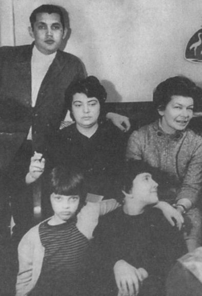 Иллюстрация к книге — Я видела детство и юность XX века [i_044.jpg]