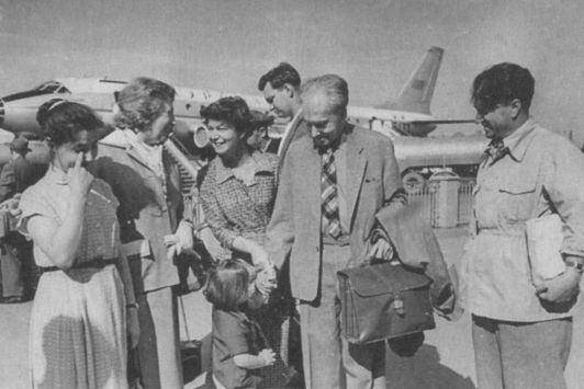 Иллюстрация к книге — Я видела детство и юность XX века [i_049.jpg]