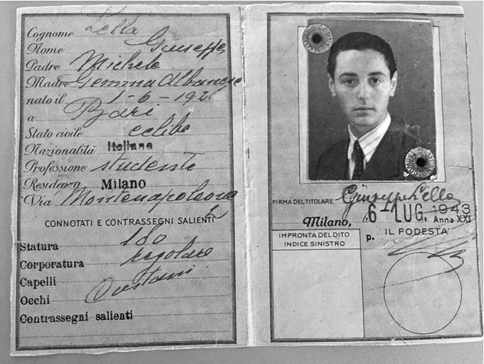 Иллюстрация к книге — Под алыми небесами [i_001.jpg]