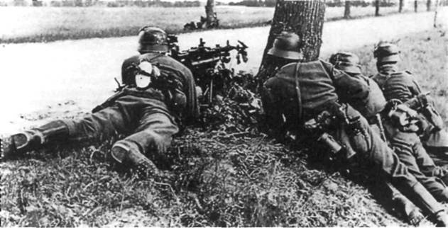 Иллюстрация к книге — Немецкая армия 1939-1940 [any2fbimgloader48.jpg]