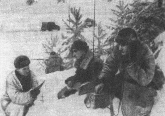 Иллюстрация к книге — Кровавый плацдарм. 49-я армия в прорыве под Тарусой и боях на реке Угре. 1941-1942 [i_004.jpg]