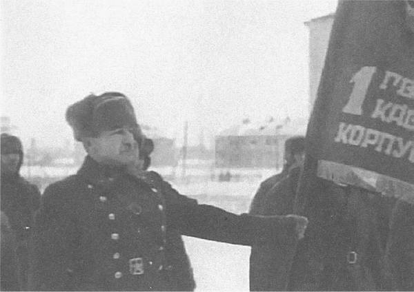 Иллюстрация к книге — Кровавый плацдарм. 49-я армия в прорыве под Тарусой и боях на реке Угре. 1941-1942 [i_013.jpg]