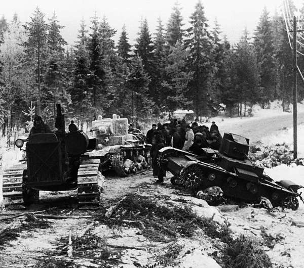 Иллюстрация к книге — Зимняя война: «Ломят танки широкие просеки» [block_001320_page_090_image_0001.jpg]
