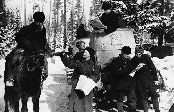 Иллюстрация к книге — Зимняя война: «Ломят танки широкие просеки» [block_001320_page_097_image_0001.jpg]