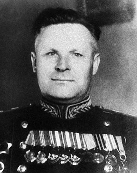 Иллюстрация к книге — Зимняя война: «Ломят танки широкие просеки» [block_001320_page_111_image_0001.jpg]