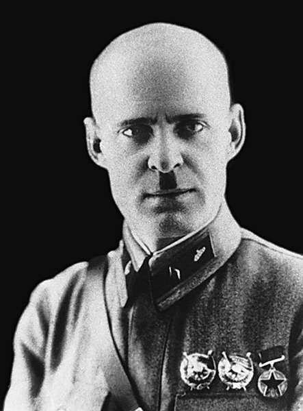 Иллюстрация к книге — Зимняя война: «Ломят танки широкие просеки» [block_001320_page_121_image_0001.jpg]