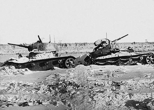 Иллюстрация к книге — Зимняя война: «Ломят танки широкие просеки» [block_001320_page_129_image_0001.jpg]