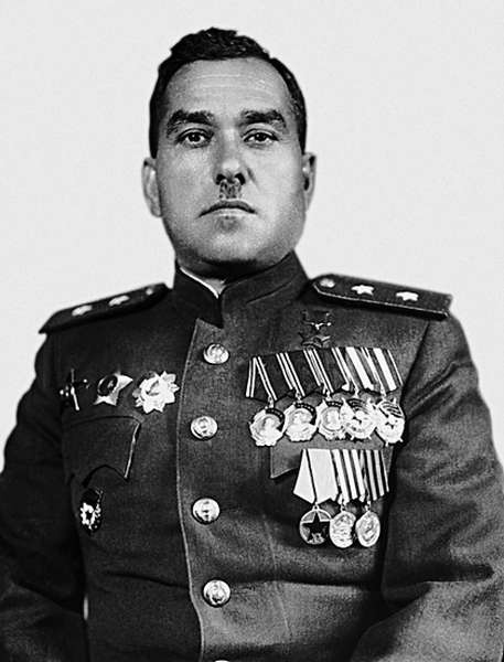 Иллюстрация к книге — Зимняя война: «Ломят танки широкие просеки» [block_001320_page_153_image_0001.jpg]