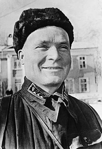 Иллюстрация к книге — Зимняя война: «Ломят танки широкие просеки» [block_001320_page_159_image_0001.jpg]